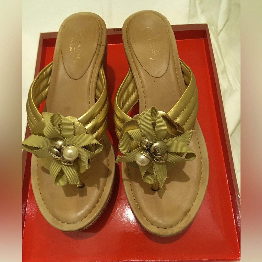 COACH GOLD Sequins and leather 6 EUC, like New